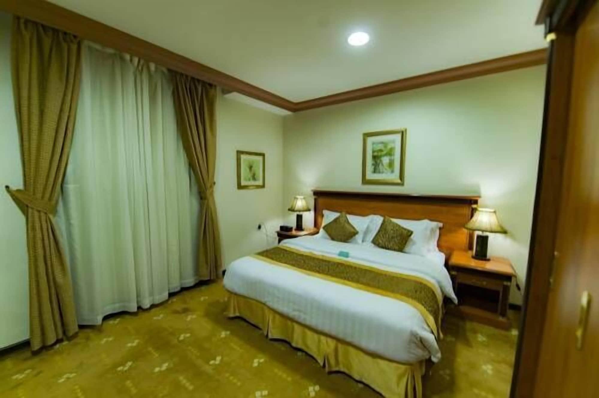 Boudl Al-Morouj Aparthotel Riyadh Bagian luar foto