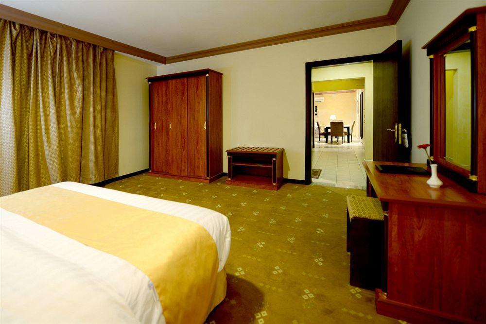 Boudl Al-Morouj Aparthotel Riyadh Bagian luar foto