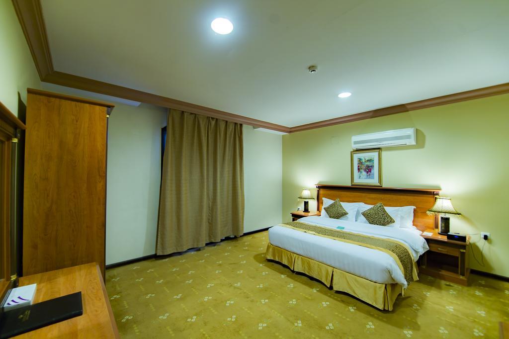 Boudl Al-Morouj Aparthotel Riyadh Bagian luar foto