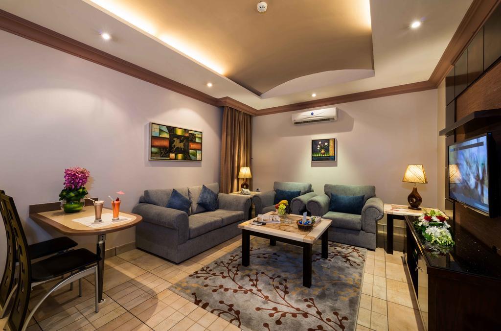 Boudl Al-Morouj Aparthotel Riyadh Bagian luar foto