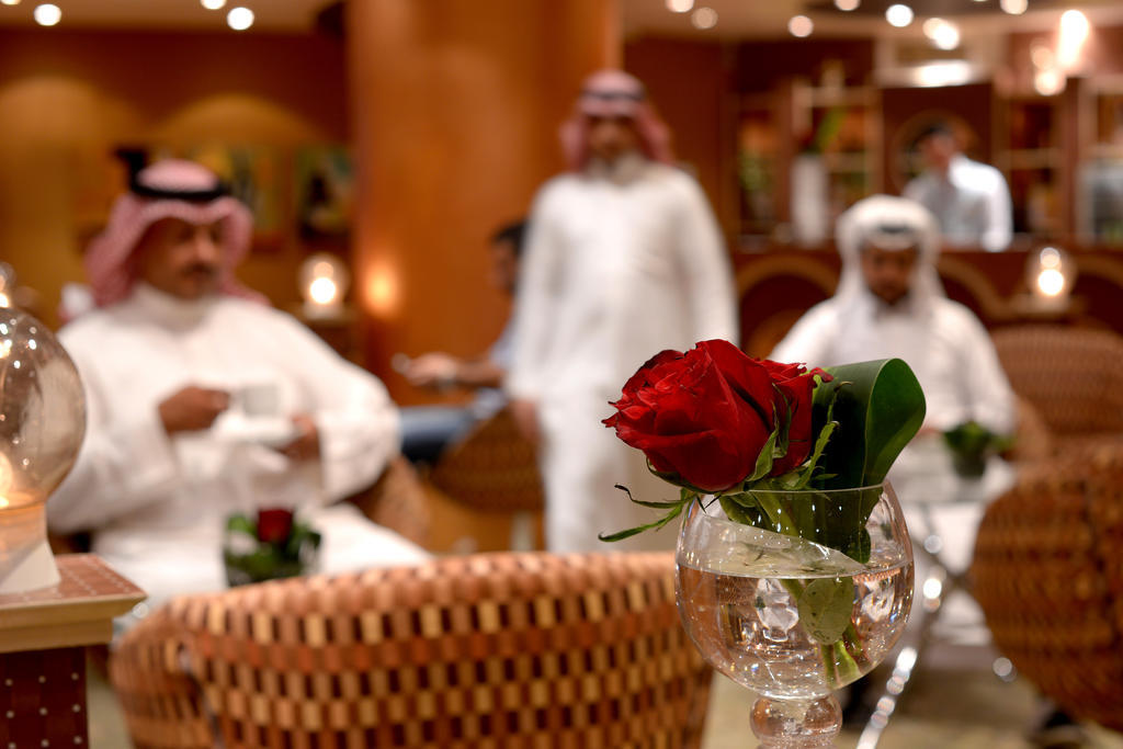 Boudl Al-Morouj Aparthotel Riyadh Bagian luar foto