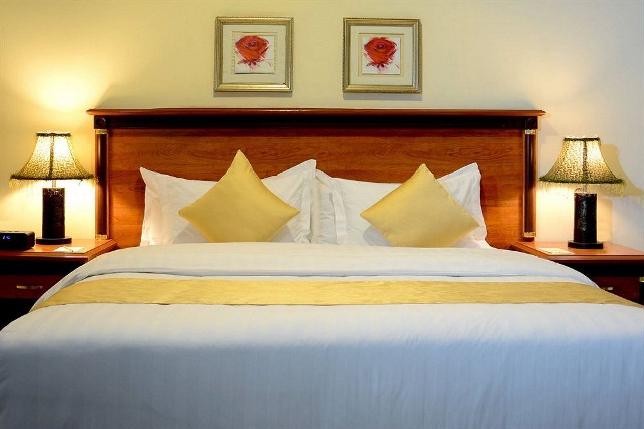 Boudl Al-Morouj Aparthotel Riyadh Bagian luar foto